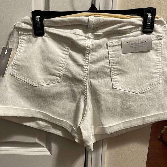 a:glow Maternity White Jean Shorts size 14 - Picture 5 of 5